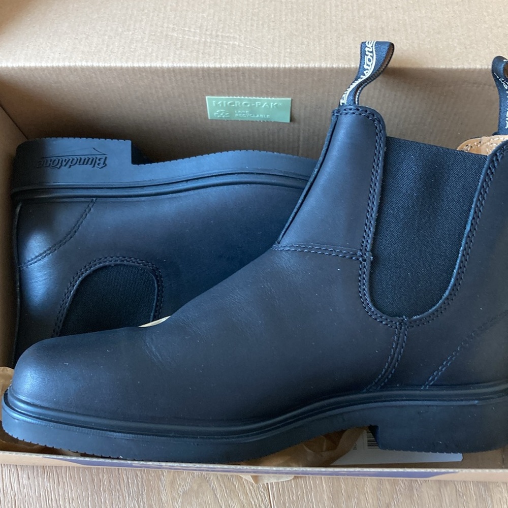 BLUNDERSTONE Men’s Sz7.5 Black Boots